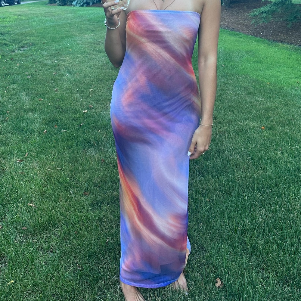 Elegant Multicolor Strapless Maxi Dress (double lined): Size women’s 8